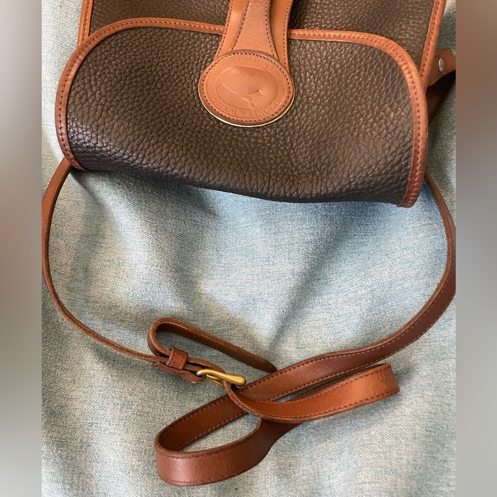 Dooney and Bourke Essex Black/Brown Leather Crossbody Shoulder Bag Purse - Picture 11 of 14